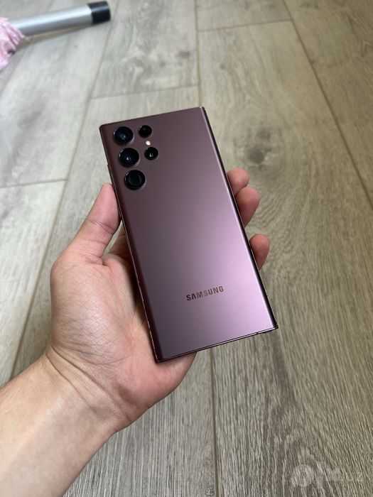 Samsung S22 Ultra idealniy