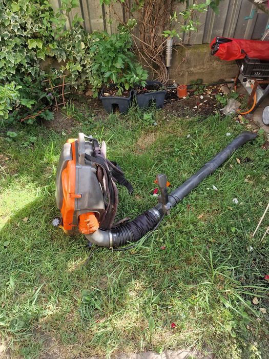 Suflanta frunze Husqvarna