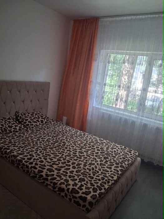 Apartament cu 3 camere de vânzare
