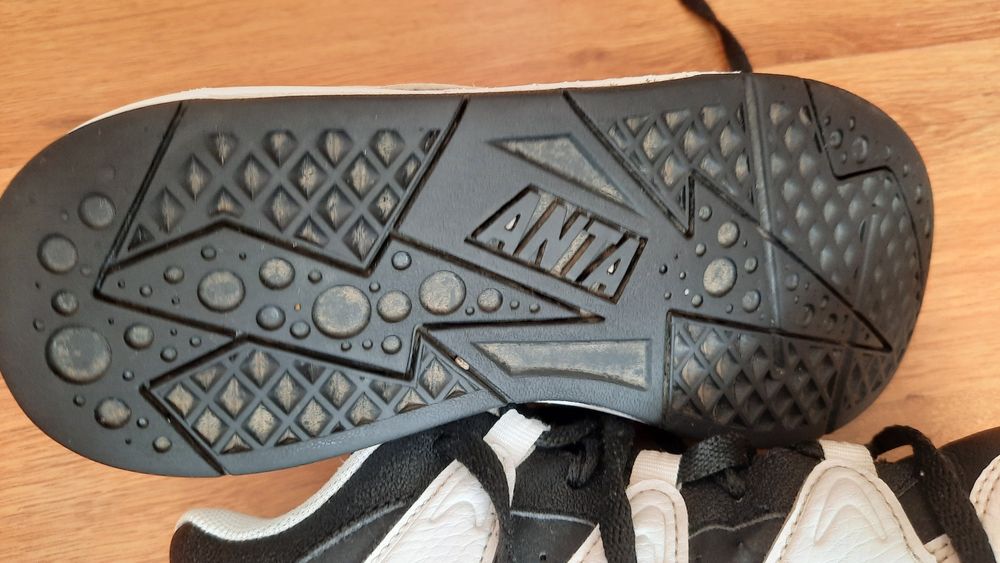 Маратонки Anta NBA