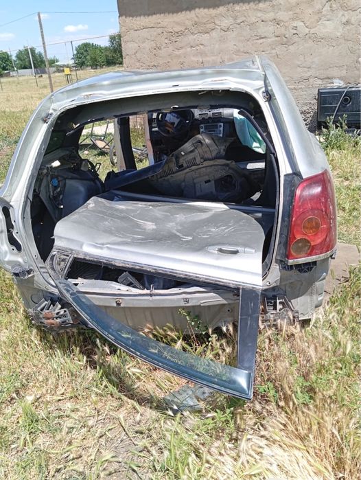 Таета авенсис 2005 универсал