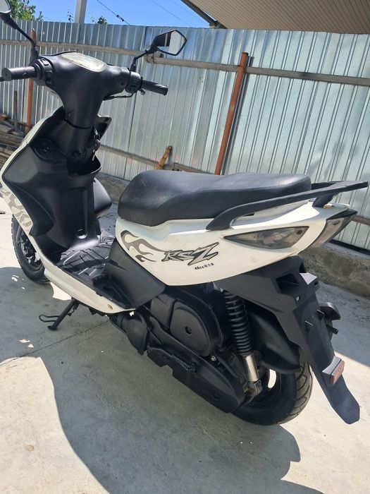 Продам скутер на ходу