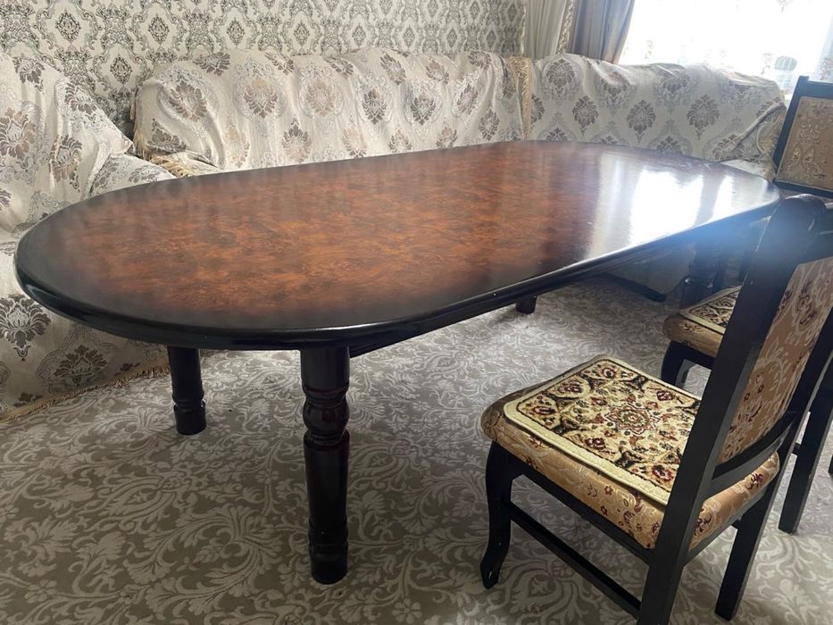 Стол продам стулья в подарок