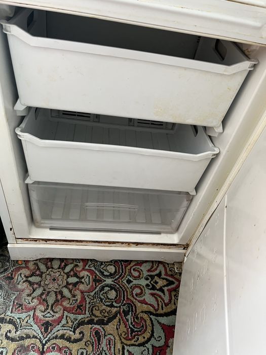 Холодильник Indesit