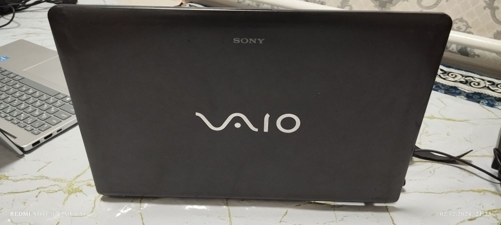 Ноутбук сатылады