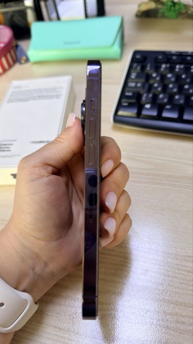 IPhone 14 pro deep Perple