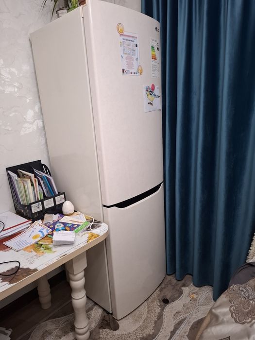 Продам холодильник