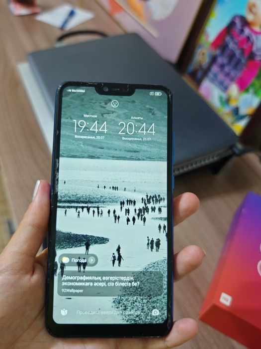 Продам телефон Xiaomi mi 8 lite