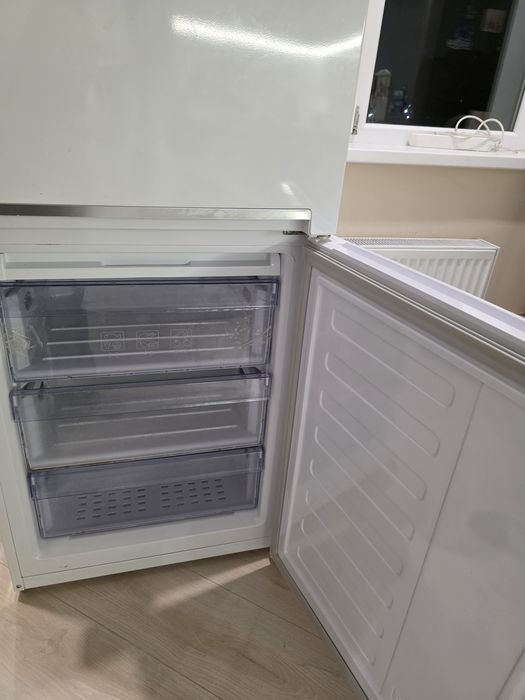 Холодильник нерабочий Beko