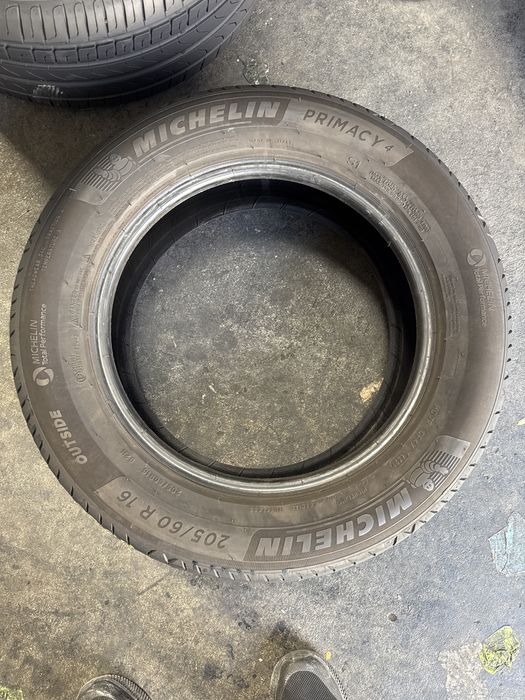 205/60/16 Michelin