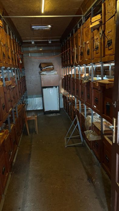 Camion apicol complet echipat