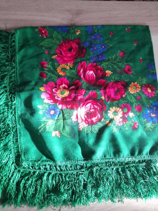 Кърпа, забрадка за носия