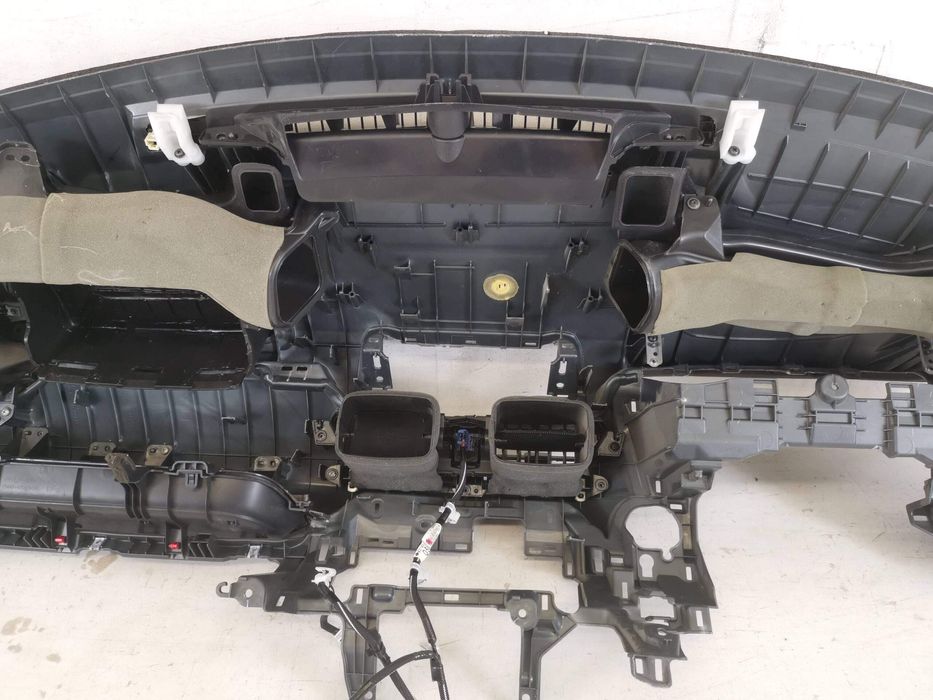 Тойота РАВ4 / Toyota RAV4 Оригинална арматурна табло в добро състояние