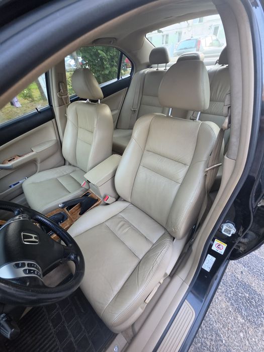 Honda Accord CL9