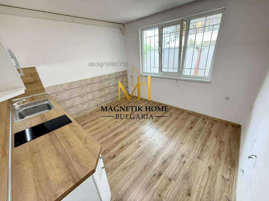 Дава се под наем Двустаен апартамент в Бургас, Център - 65 кв.м за 306 € - Снимка #1