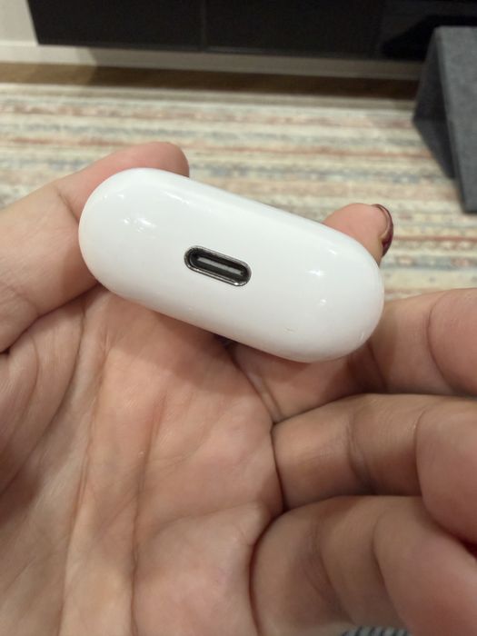 Airpods 4 продам