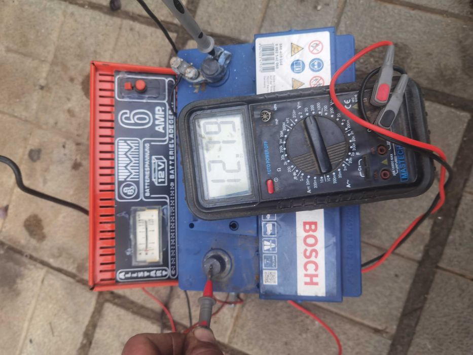 зарядно за акумулатор