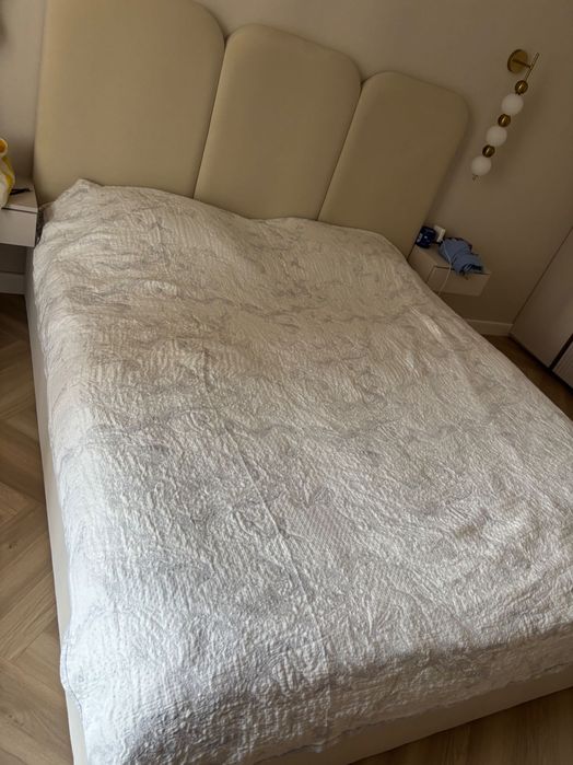 Продам кровать . Купила Месяц назад .
