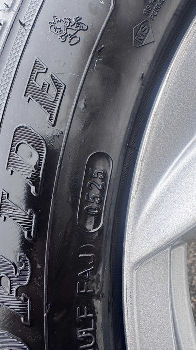 SET jante Opel Vivaro R17 -225/55r17 DOT 2025