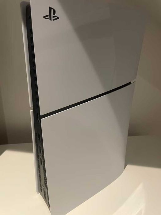 PlayStation 5 Digital всичко необходимо и слушалки Blueway