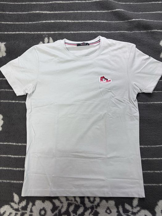 Tricou Jordan gri