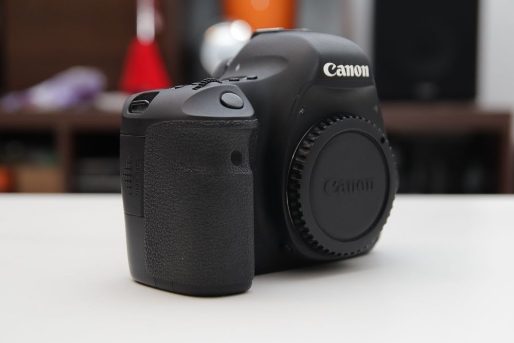 Body Canon 6D Full Frame - Cutie, Accesorii Completo + Kit Powerextra 2600mAh