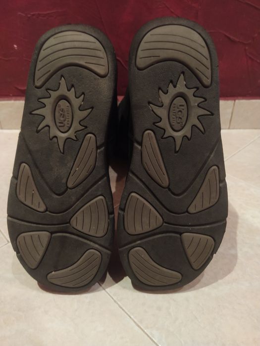 Велурени ботуши UGG и Гумени ботуши номер 40 и 41