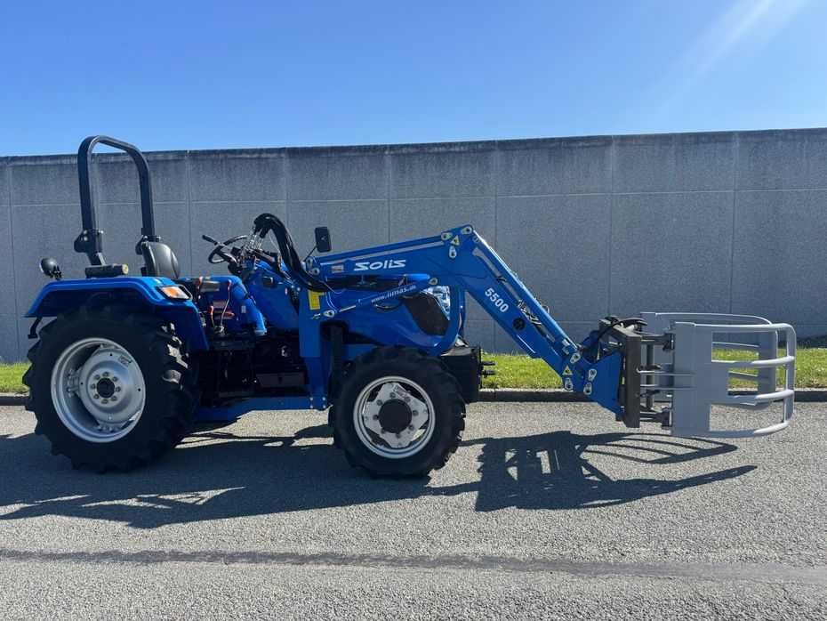 Tractor New Holland Solis RX 50 NOU cu Incarcator Frontal Cupa Cleste si Furci 4x4 John Deere Claas Case Same Deutz Fiat 70 90 Fiat 80 90 Fiat 640