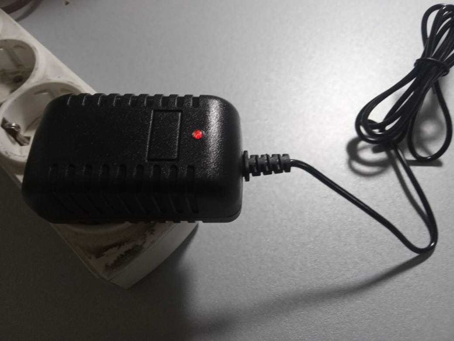 Зарядка на детскую машину