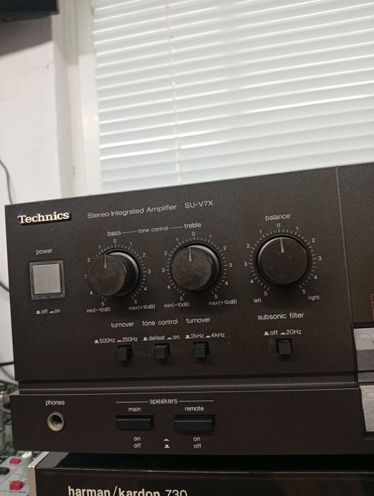 Усилвател TECHNICS SU-V7X