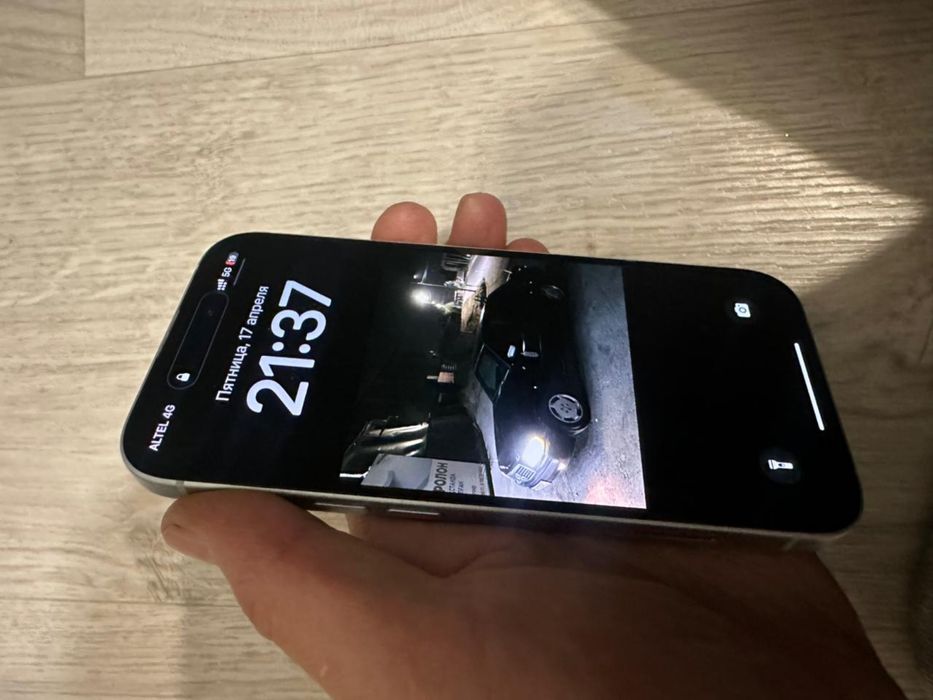 Айфон 15 срочна сатам