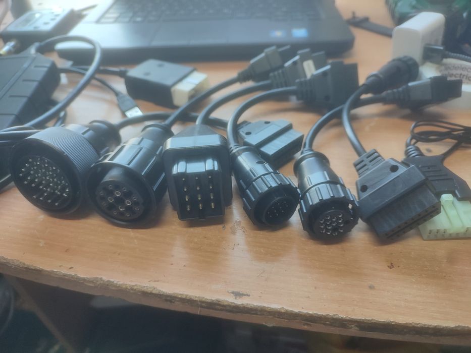 Vând adaptoare diagnoza auto