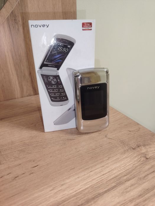 Novey  Z550 telfon yangi