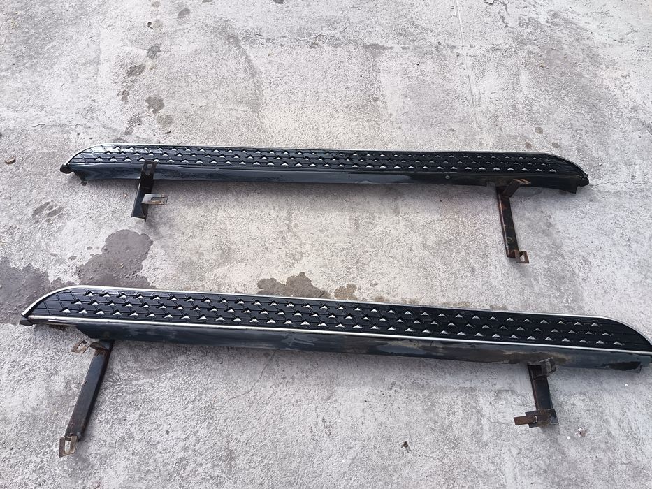 Avtomobil uchun padnoshka