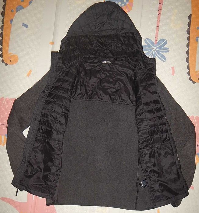 Geaca The North Face Thermoball Primaloft. Marimea M-Men.