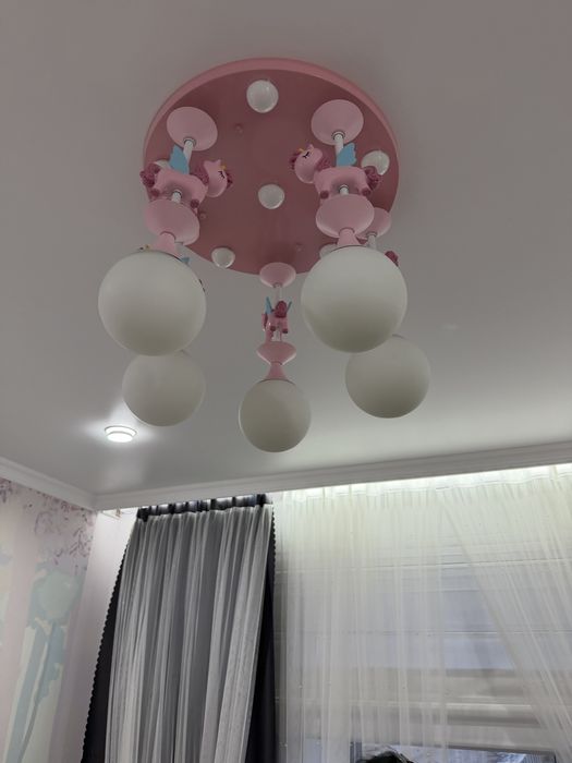 Люстра для комнаты девочки