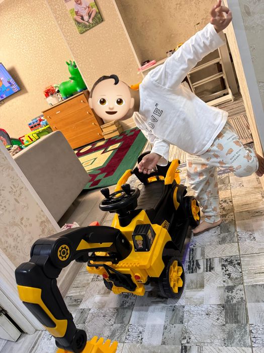Продам машину для детей 1-3 года