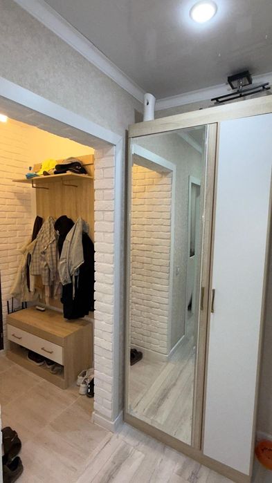 Продаю мебель в прихожую