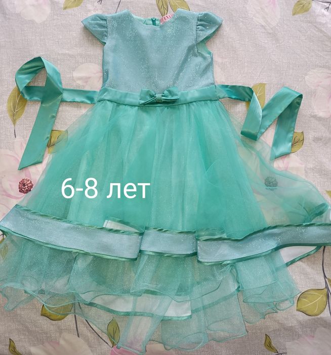 Продаю платья детские