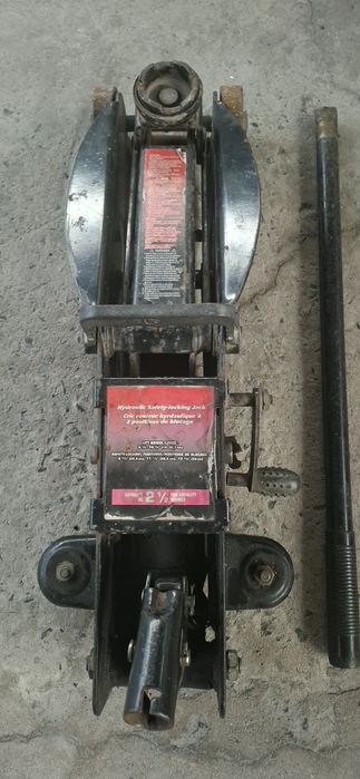 Домкрат 2.5 тонны
