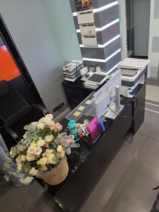 Стол бухгалтера .