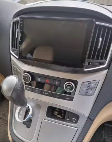 Hyundai H1 мултимедия Android Carplay GPS навигация