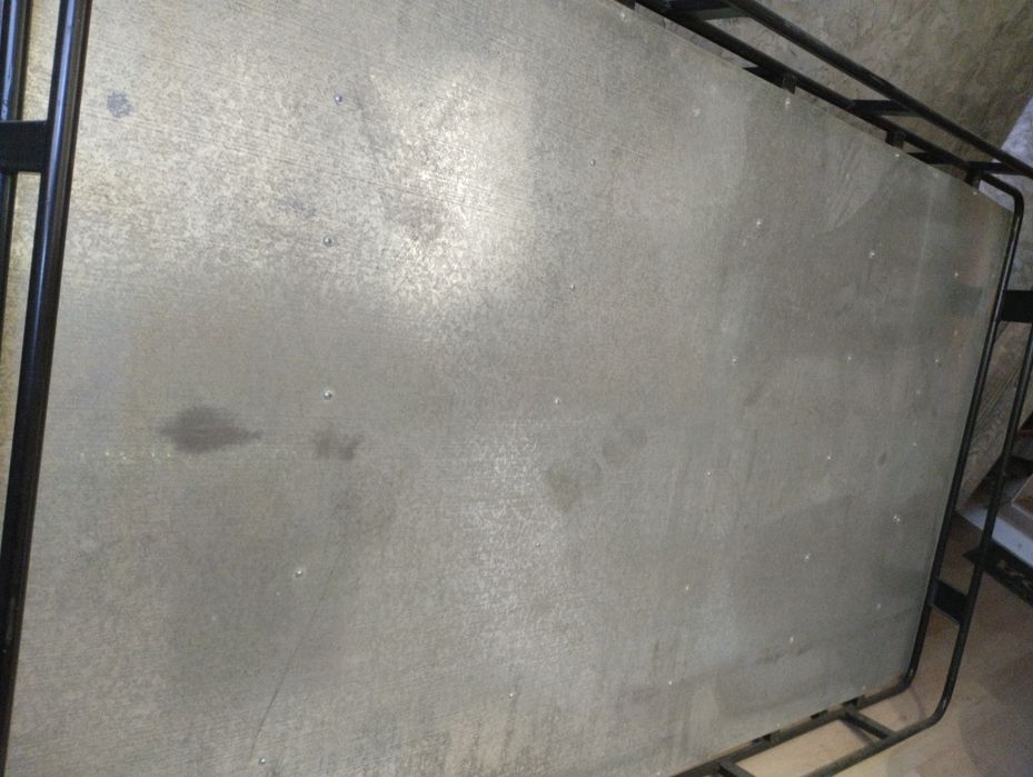 Автомобильный багажник.