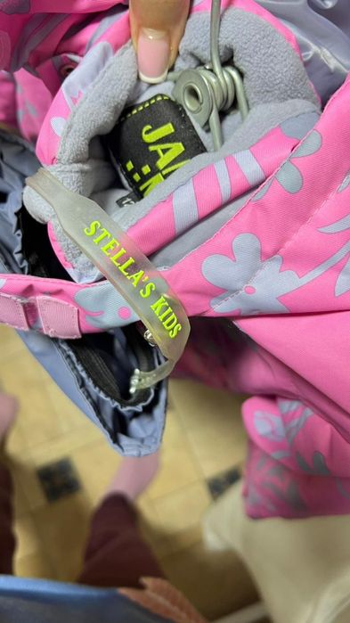 Продам комбинезон для девочки