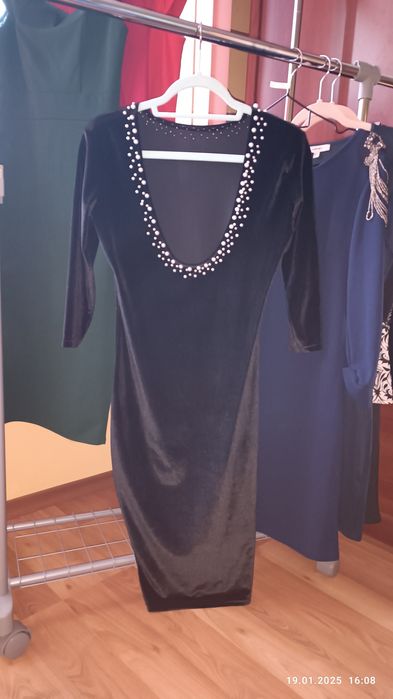 Елегантни и стилни нови дамски рокли HM и други S размер