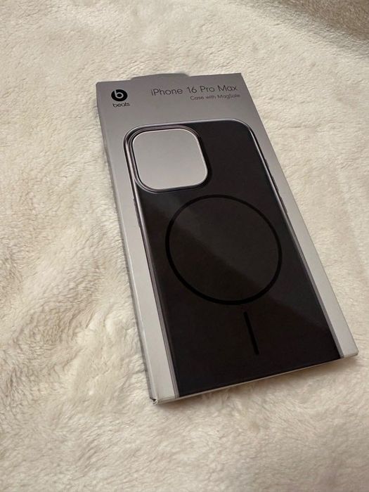 MCFQ4LL/A Beats iPhone 16 Pro Max Case Black