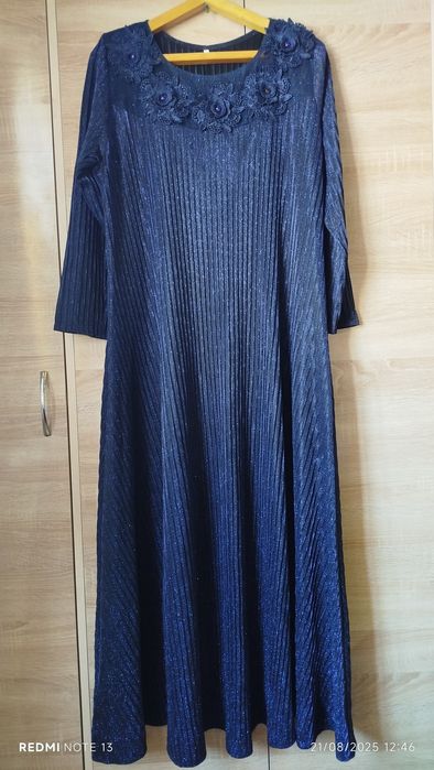 Ayollar koʻylagi, koʻk rangda