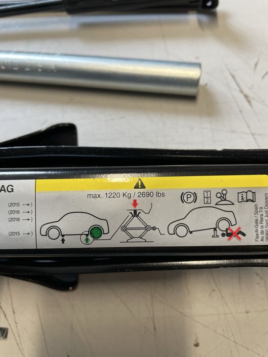 Cric original vw passat arteon touran skoda superb