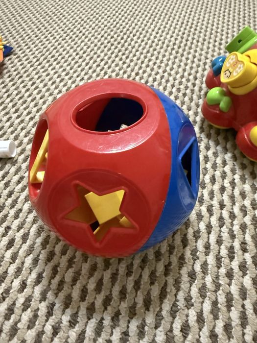 Продам игрушки детские