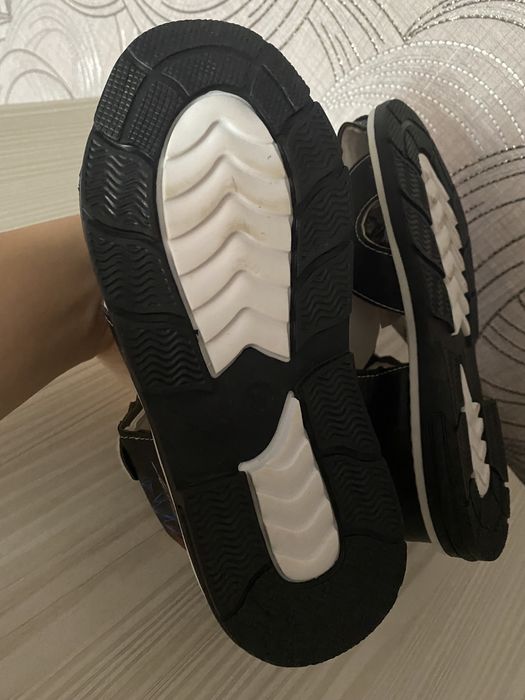 Сандали для мальчика 31 размер, новые!